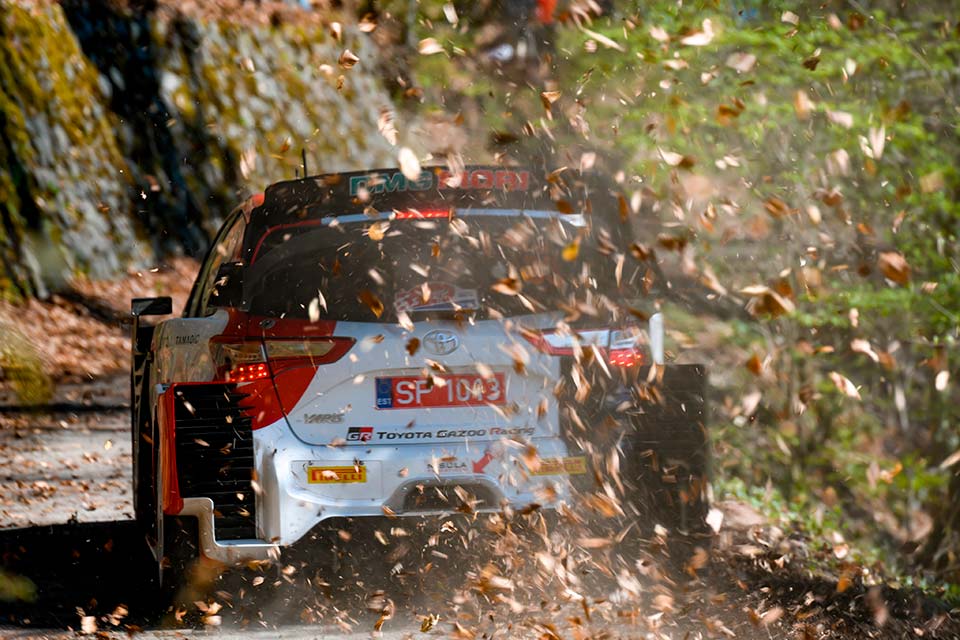 WRC, Rali da Croácia, PE6: Toyota reagem…