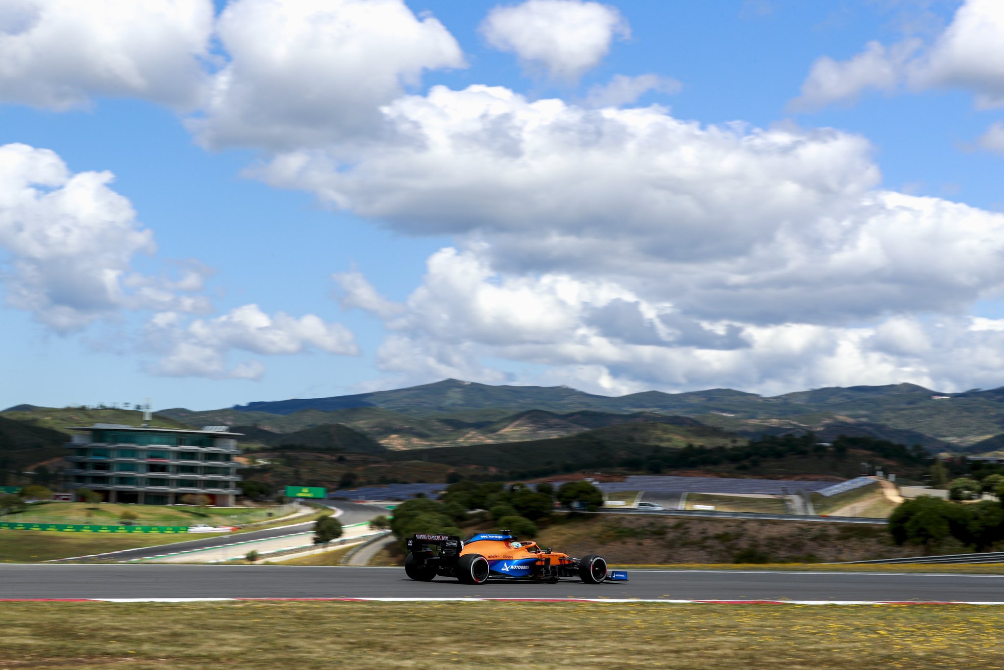 GP Portugal F1: Pneus excederam expetativas da Pirelli