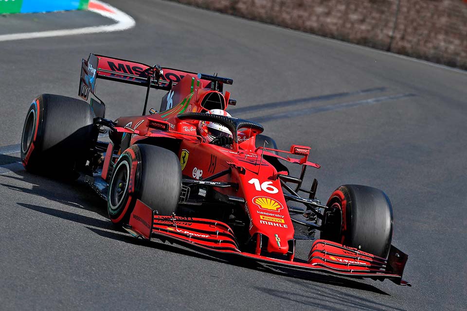 GP Azerbaijão de F1: Pole para Charles Leclerc e Ferrari