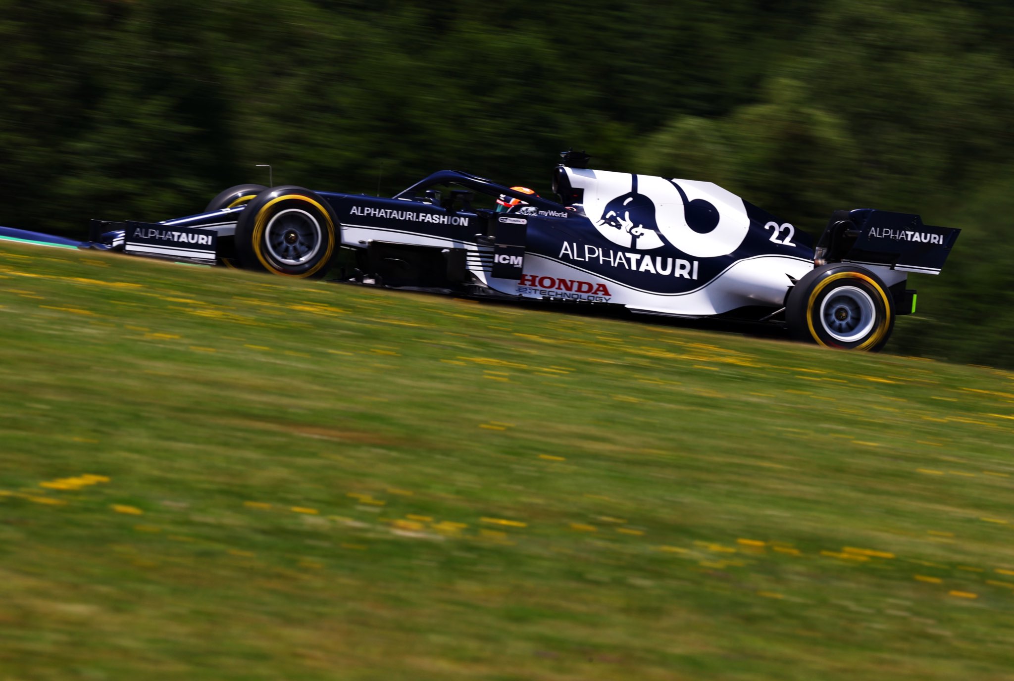 GP Estíria F1: Tsunoda penalizado, Russell parte de 10º