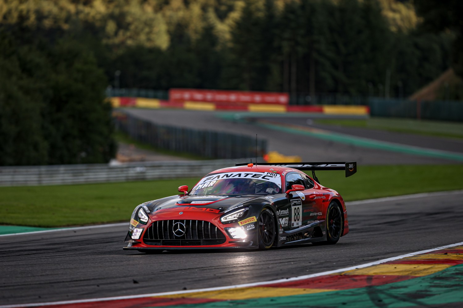 24 horas Spa: Raffaele Marciello conquista super pole