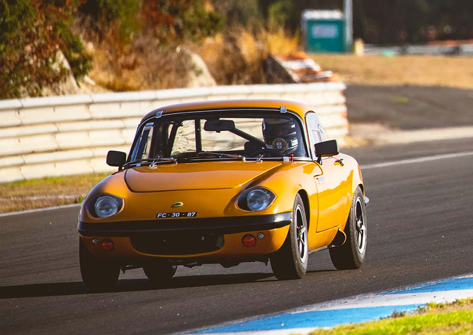 Moutinho Motorsport estreia Lotus Elan Coupe no Estoril Classics