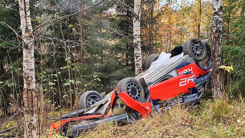 WRC, Rali da Finlândia: Grande acidente para Oliver Solberg