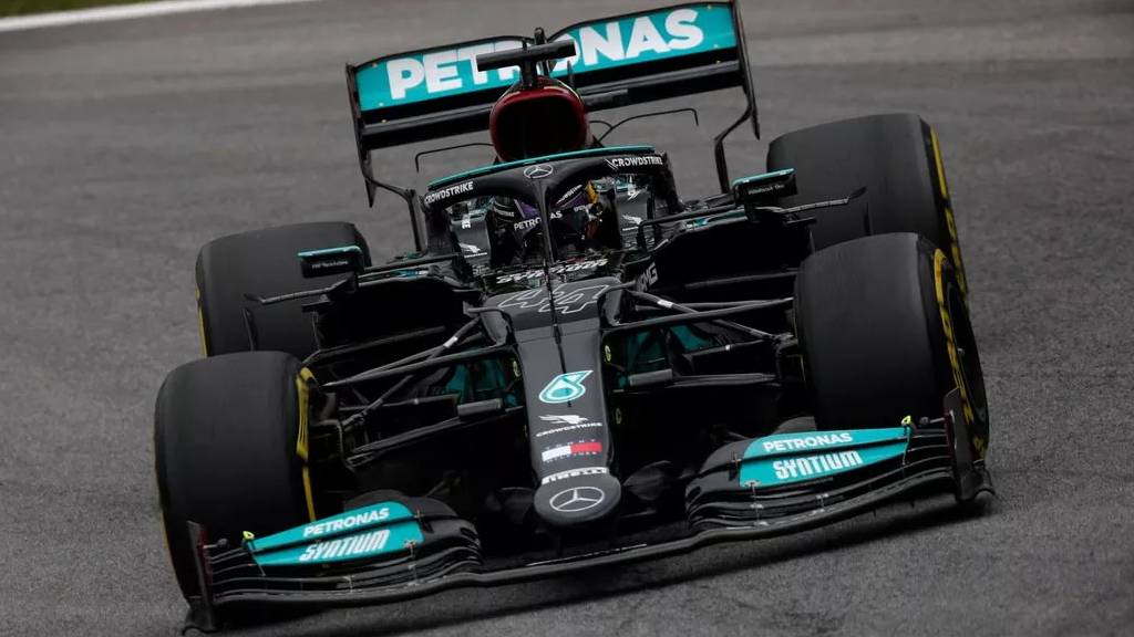GP do Brasil de F1: Lewis Hamilton lidera 1º treino livre