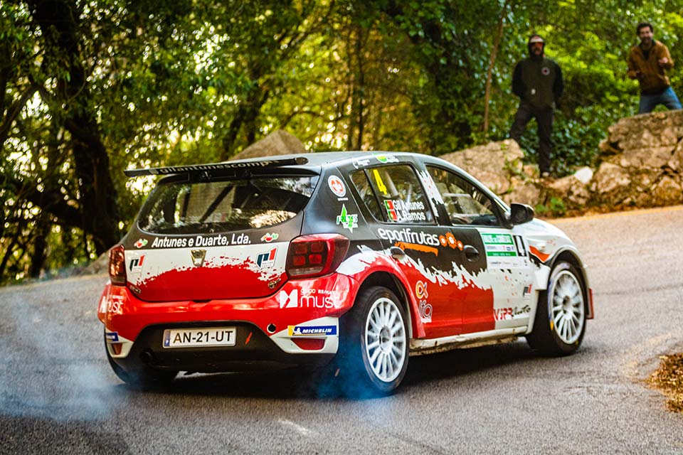 Rui Madeira vence Rali das Camélias