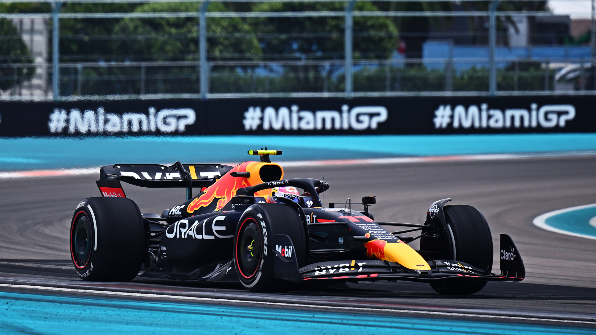 GP de Miami F1: Charles Leclerc faz a pole, Max Verstappen errou na última volta