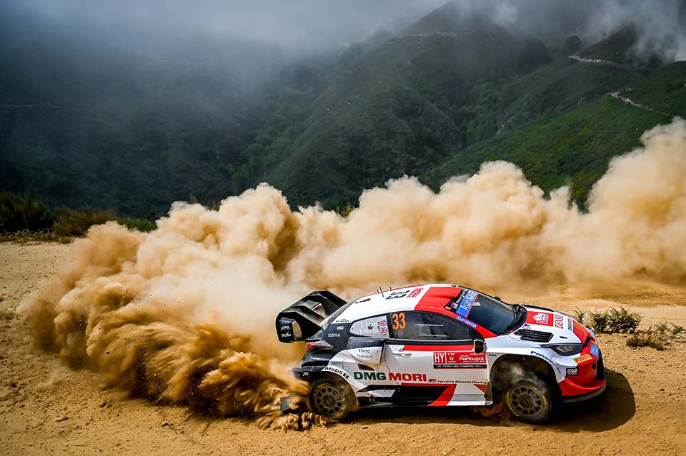 WRC, Rali de Portugal (PE9 Lousada) Elfyn Evans na frente no final do 1º dia