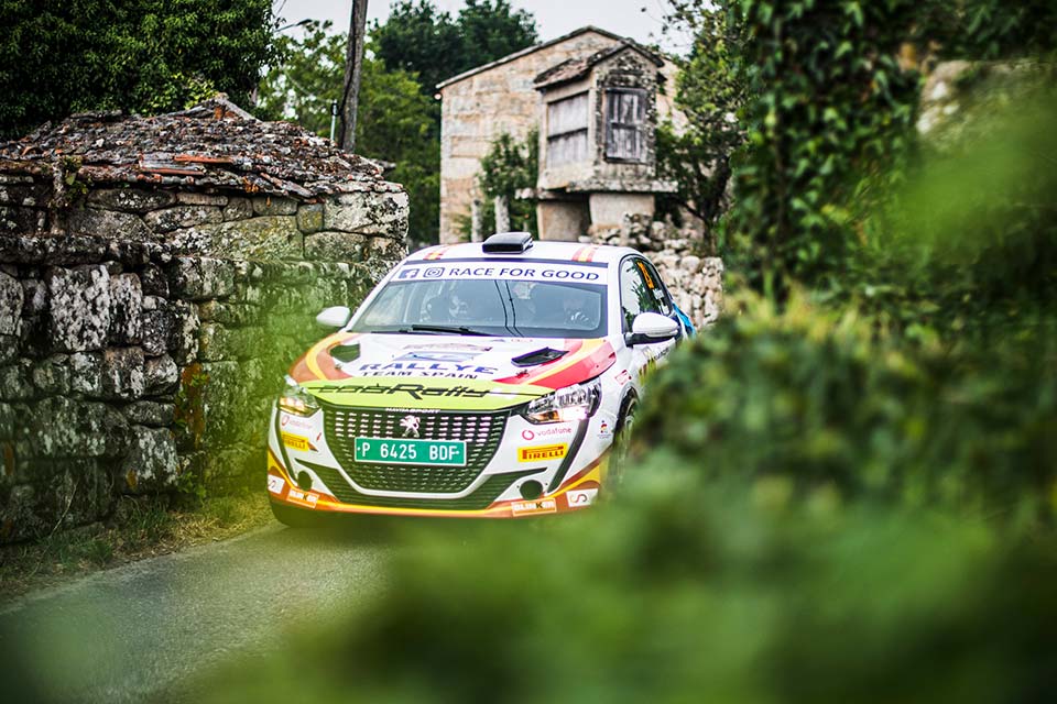 Peugeot Rally Cup Ibérica/Rally de Ourense: Luta a três pela liderança