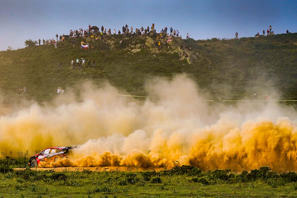 WRC, Rali da Sardenha, Thierry Neuville: “ninguém nos quer ouvir, é todos os anos o mesmo com o pó…”