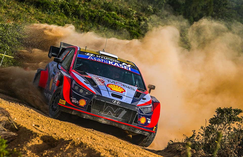 WRC: Ott Tanak a caminho de vencer o Rali da Sardenha