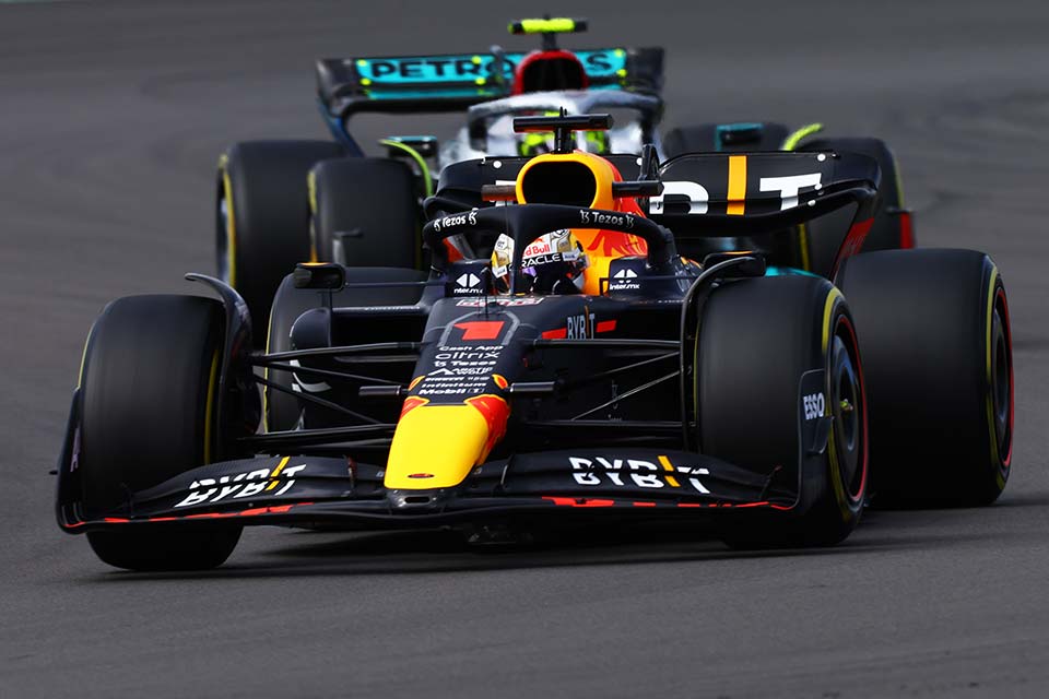GP Grã-Bretanha F1: Red Bull com dia de sexta-feira complicado