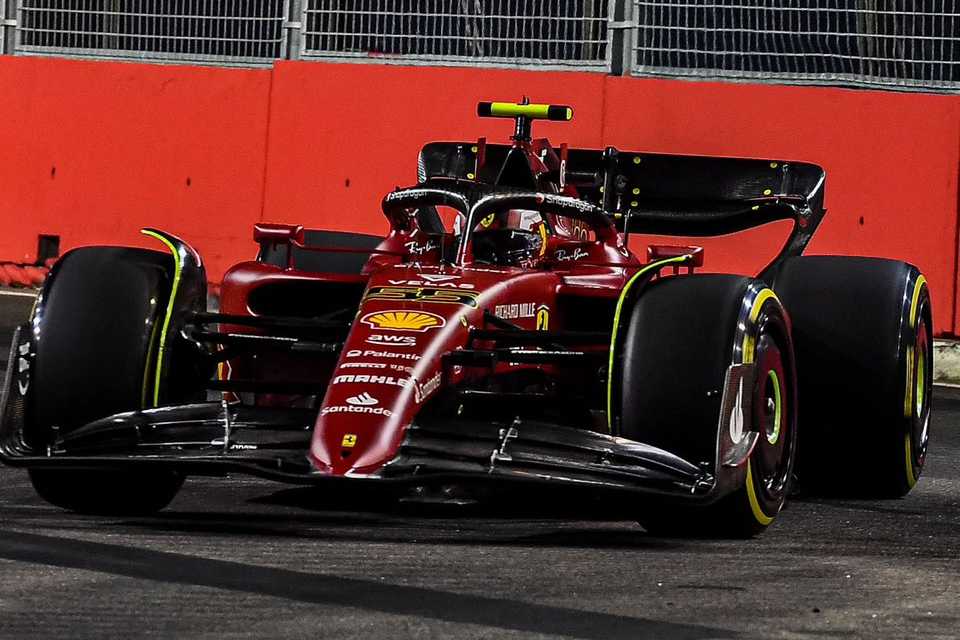 GP Japão F1, TL2: George Russell e Lewis Hamilton mais rápidos do