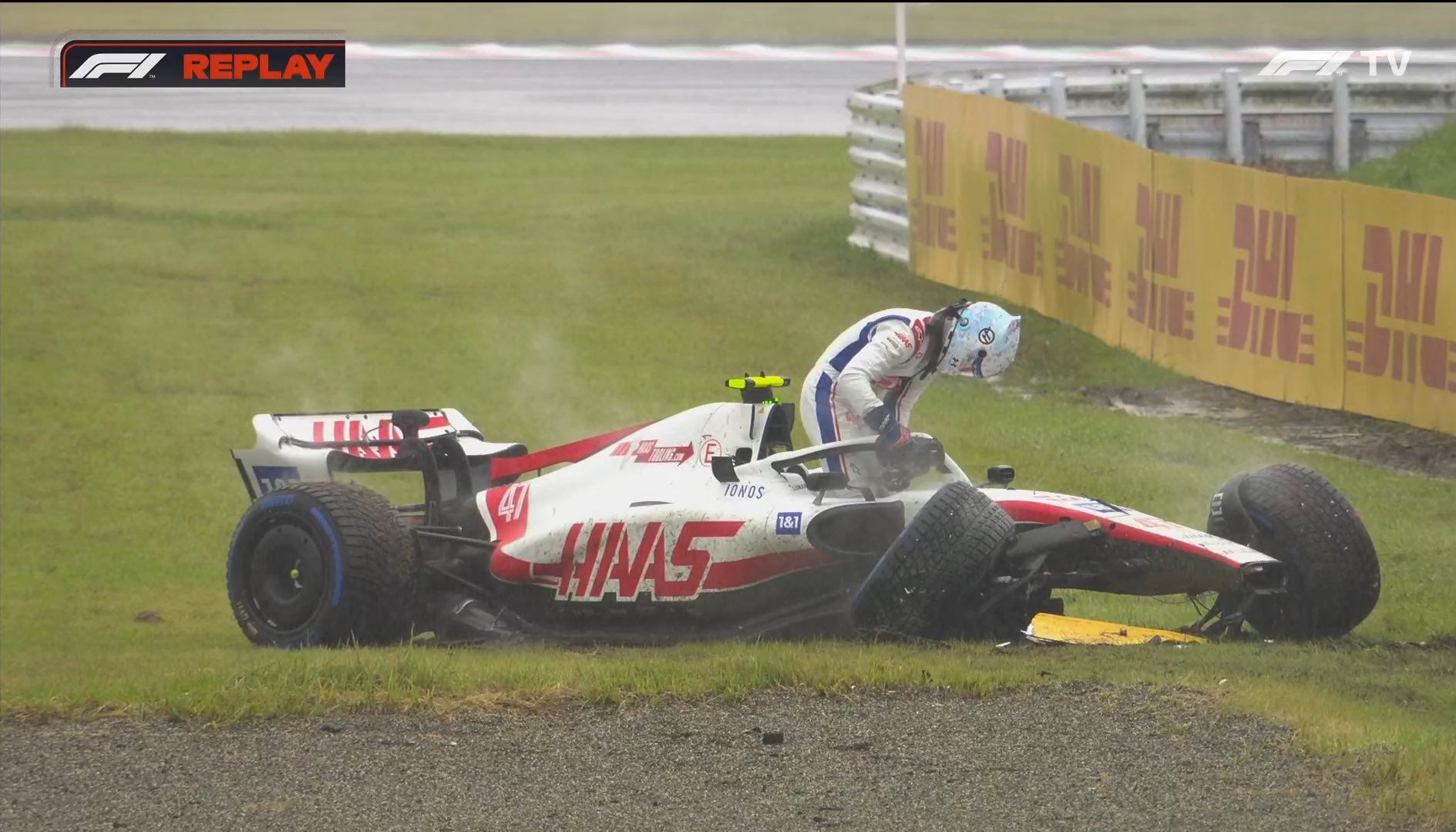 GP Japão F1, TL1: Fernando Alonso foi o mais rápido num treino com muita  chuva