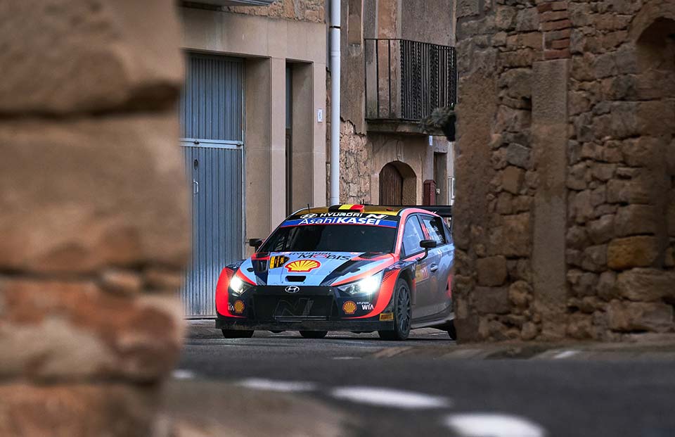 WRC, Rali da Catalunha, PE4: Thierry Neuville é o novo líder
