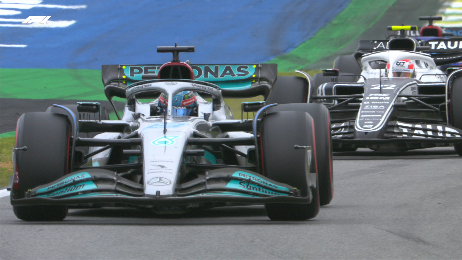 GP Brasil F1, volta 60: Pérez defende-se dos Ferrari; Mercedes dominam