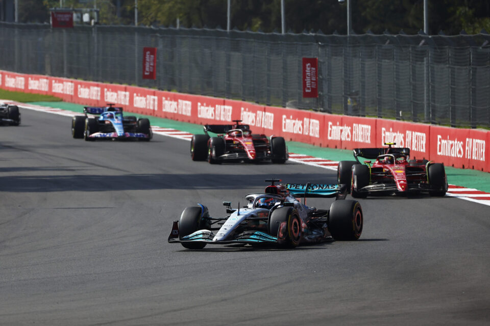 F1, Mattia Binotto sobre luta com Mercedes: “Desenvolveram mais o carro do que nós”