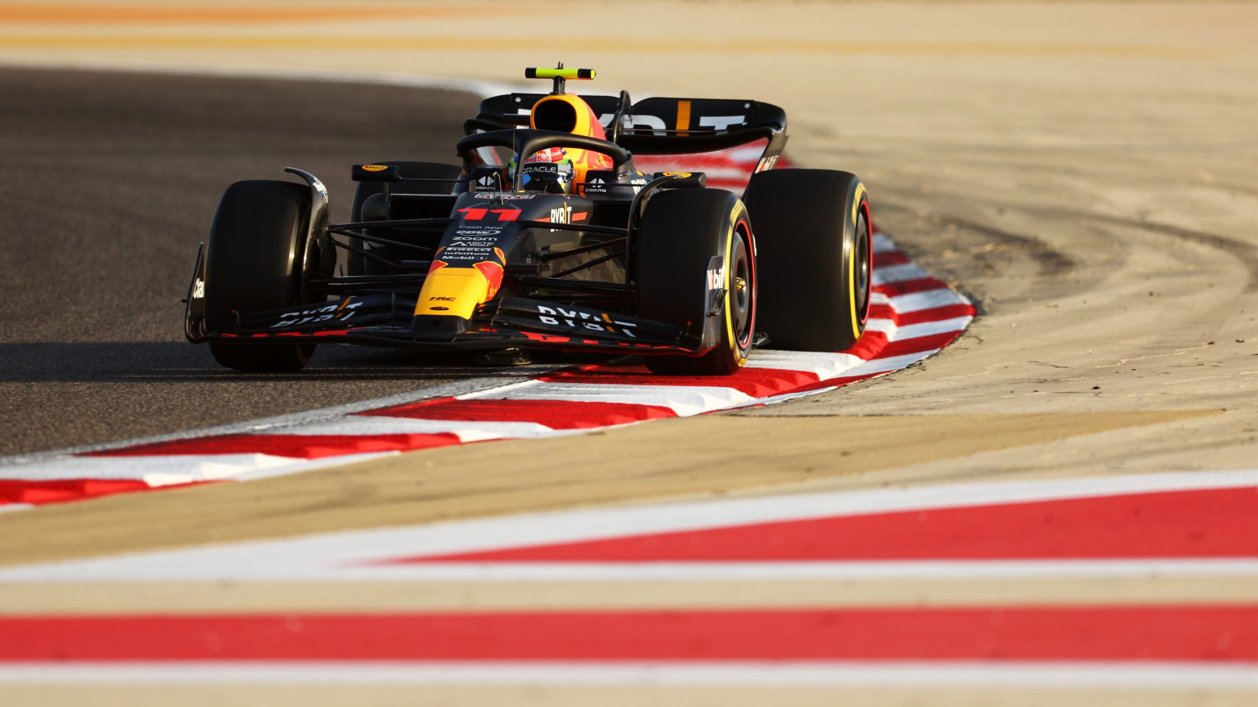 GP da Espanha: Verstappen lidera 2º treino à frente de Alonso