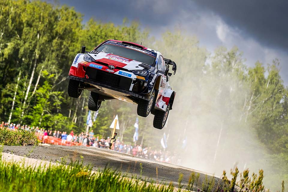 WRC, Rali da Estónia, PE8: Kalle Rovanpera na frente, quatro equipas em 14.1s