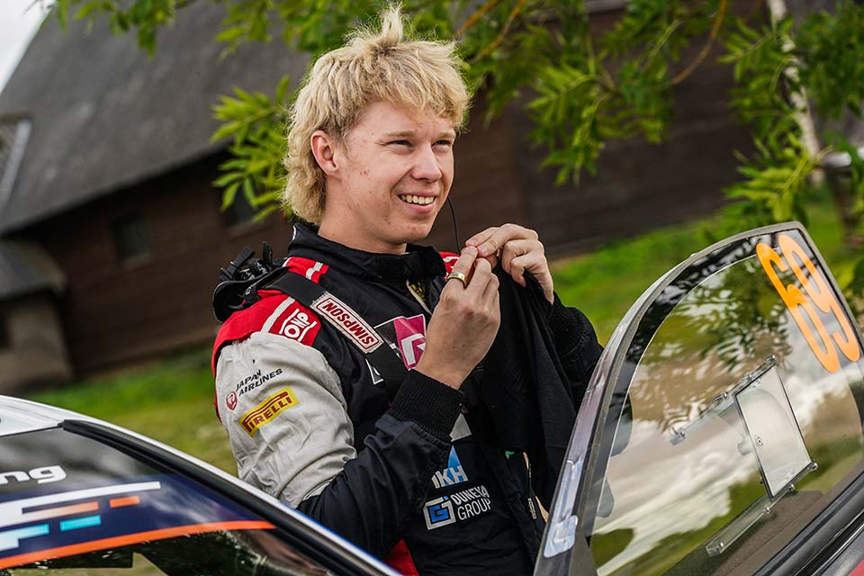 WRC, Rali da Estónia, PE11: Kalle Rovanpera “acelera o passo…”