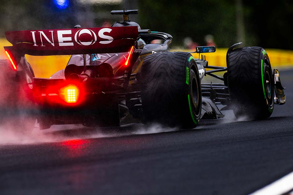 GP da Hungria de F1: Ferrari na frente nos ‘stints’ curtos, mas Red Bull e McLaren estão a 0.1s