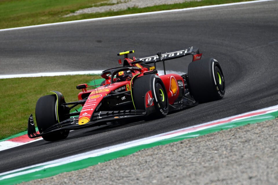 Sainz coloca Ferrari na frente no segundo treino da F1 na Itália