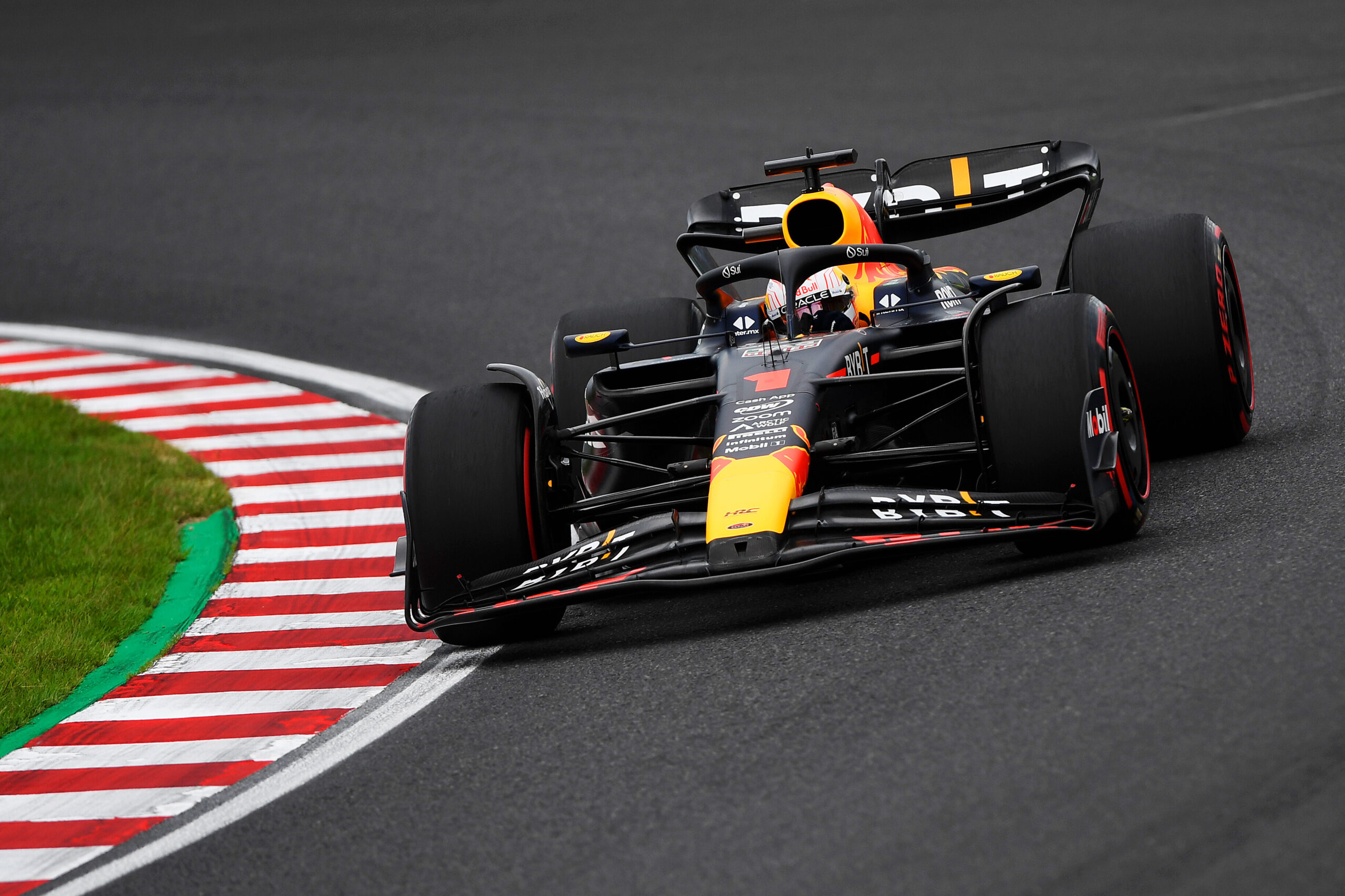 GP do Japão F1: Red Bull no controlo em Suzuka