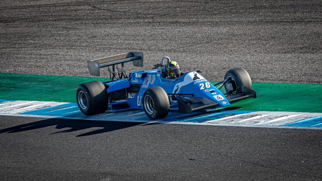 Carro vencedor conquista Pole-Position do Iberian Historic