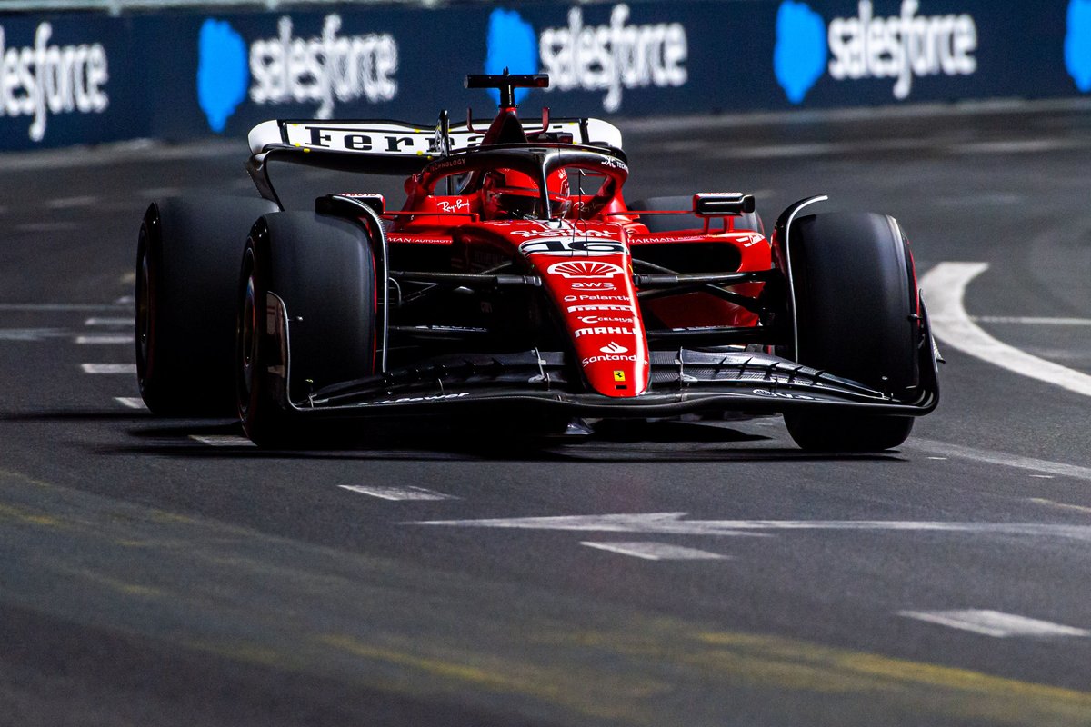 Charles Leclerc vence primeira sessão de treinos livres em