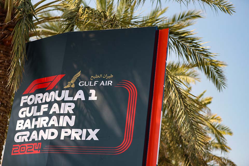 Formel-1-Grand-Prix von Bahrain, Zeitpunkt: Qualifying um 16:00 Uhr, Rennen am Samstag um 15:00 Uhr