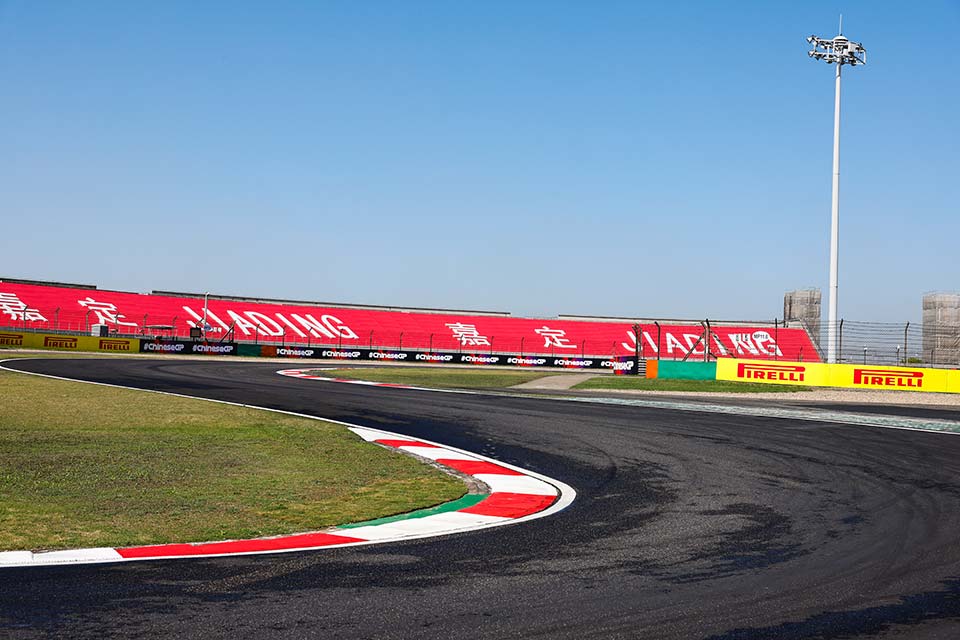 GP China F1 e a surpresa na pista: aderência, pneus e incertezas…
