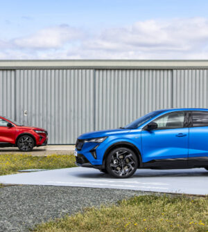 Renault Rafale: Abertas as encomendas para as versões E-Tech 4×4 300 cv plug-in hybrid thumbnail