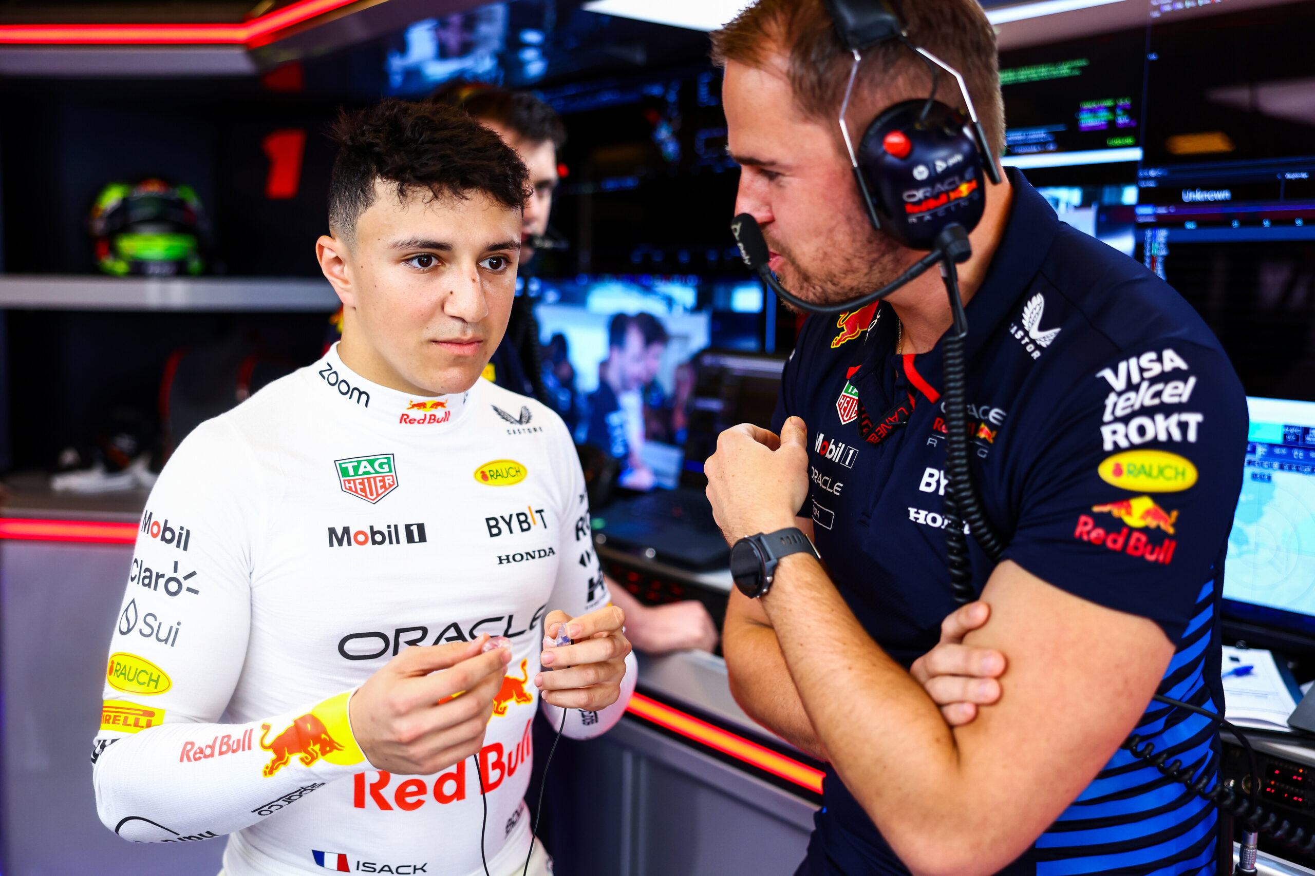 Isack Hadjar é um dos rookies na F1: conheça a sua história