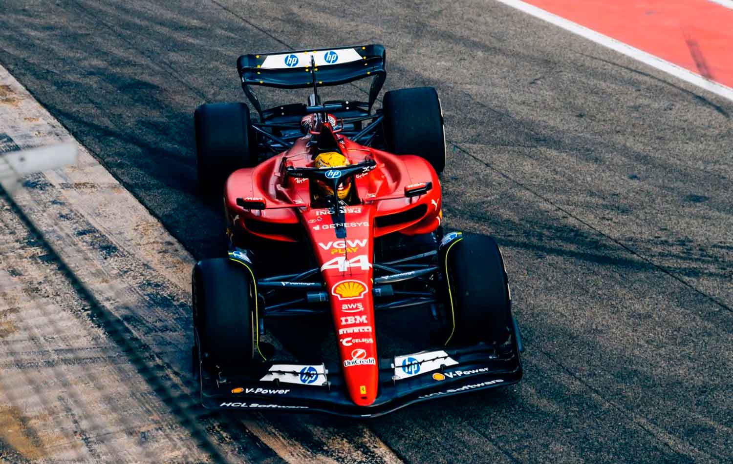 F1: Hamilton sofre acidente no teste com a Ferrari em Barcelona