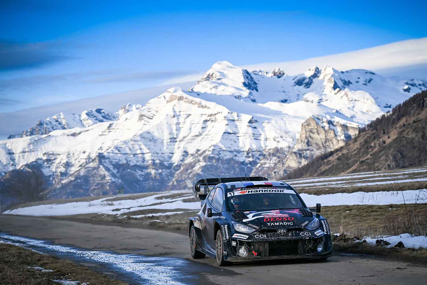 WRC: Ogier iguala Rovanpera e Sainz na Toyota