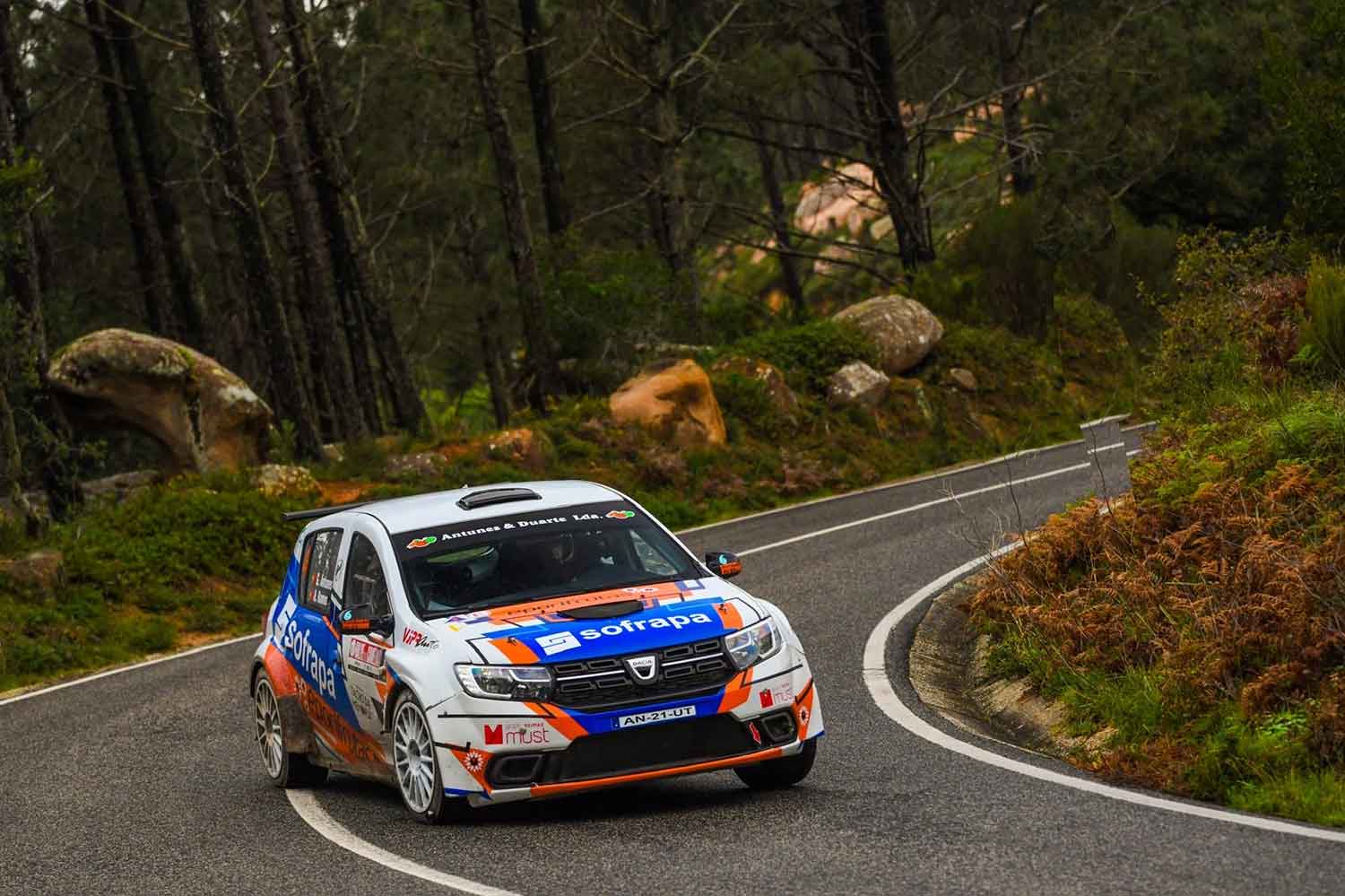 Gil Antunes azarado no Rali das Camélias: agora vem aí a Peugeot Rally Cup Ibérica