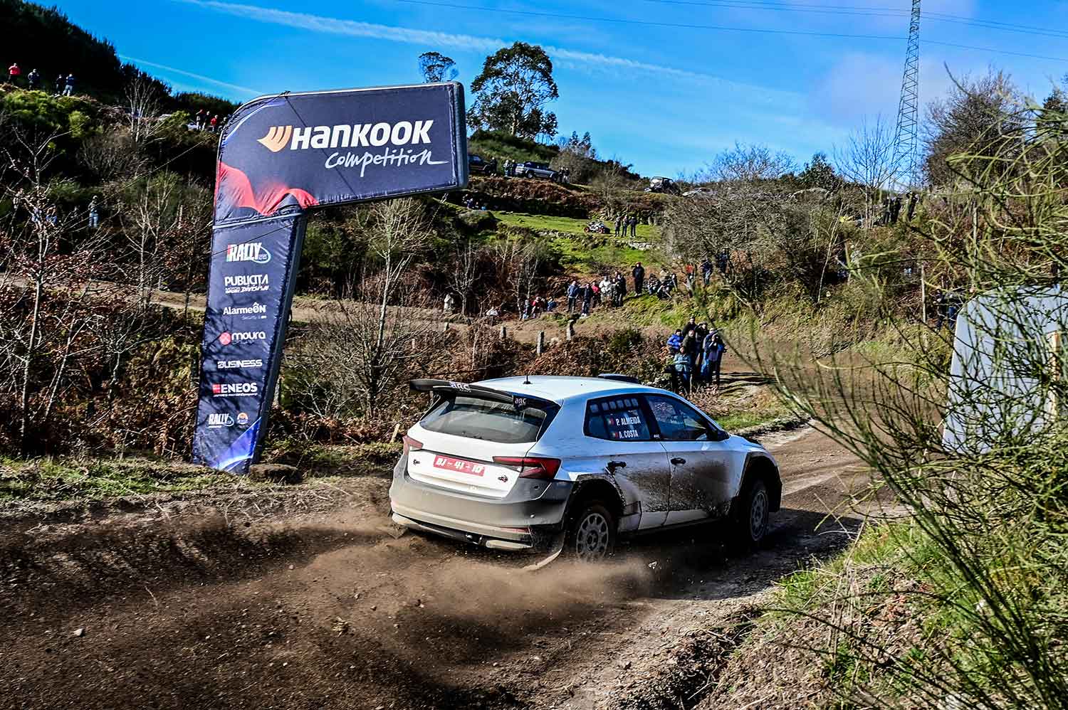 Hankook mostrou em Fafe o seu leque de pneus para os ralis portugueses