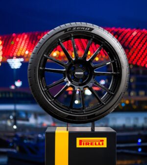 PIRELLI APRESENTA O NOVO P ZERO thumbnail