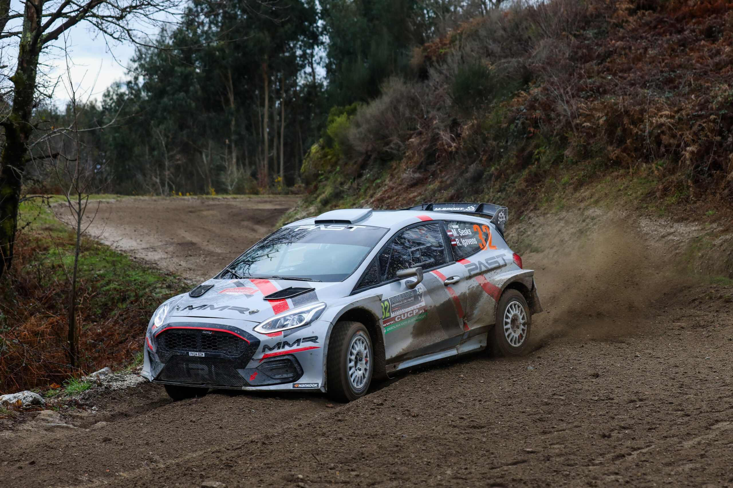 CPR, Rallye Serras de Fafe: Mārtiņš Sesks desiste, Kris Meeke com o triunfo na mão