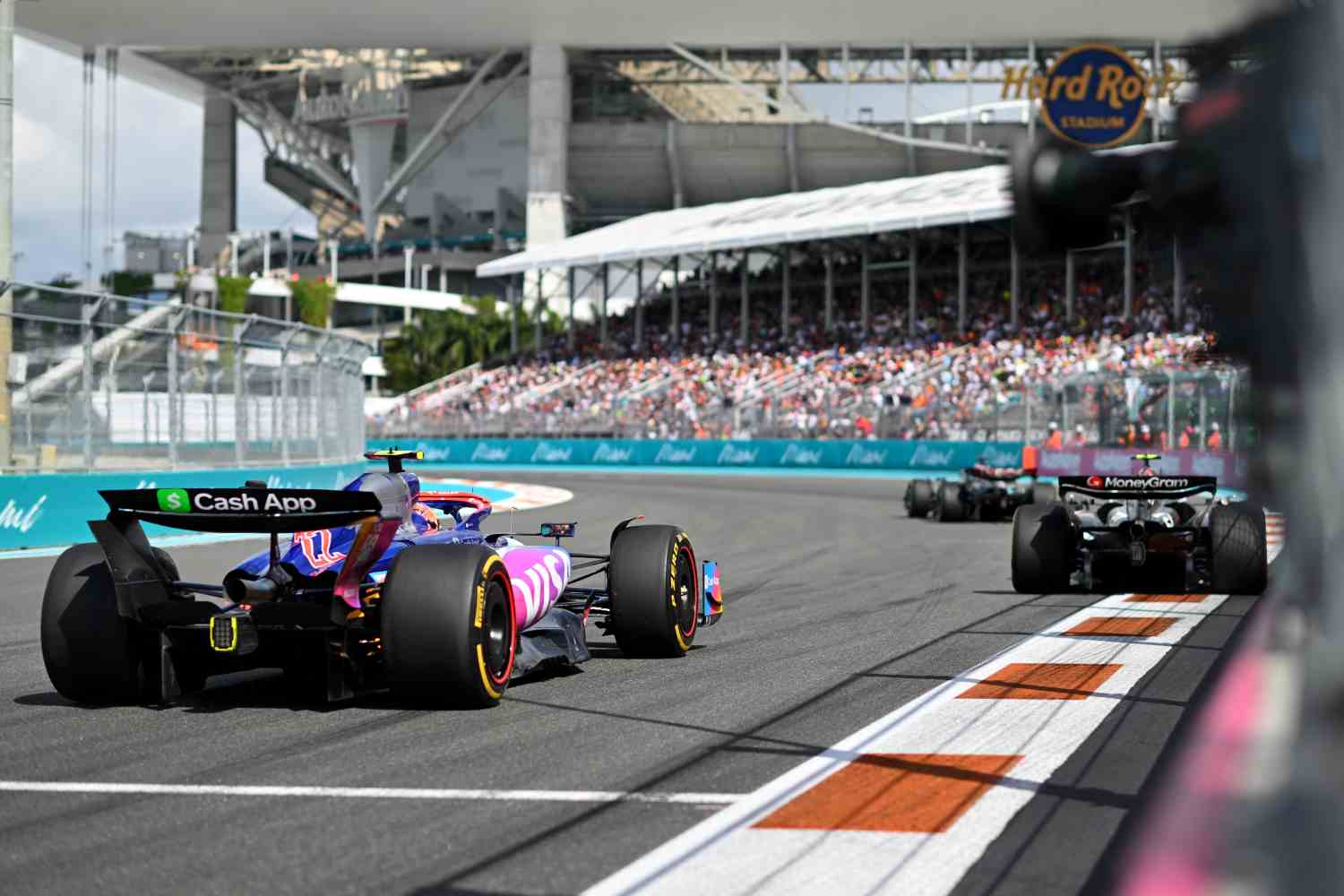 Fórmula 1 acelera para Miami: com Piastri, Norris e Verstappen até as palmeiras dançam…