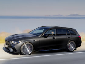 Novo Mercedes-AMG C63 terá motor de seis cilindros thumbnail