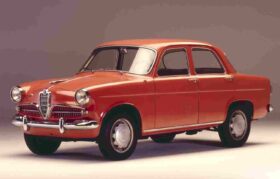 Alfa Romeo Giulietta Berlina celebra 70 anos thumbnail
