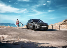 Ford reforça Kuga com Black Package thumbnail