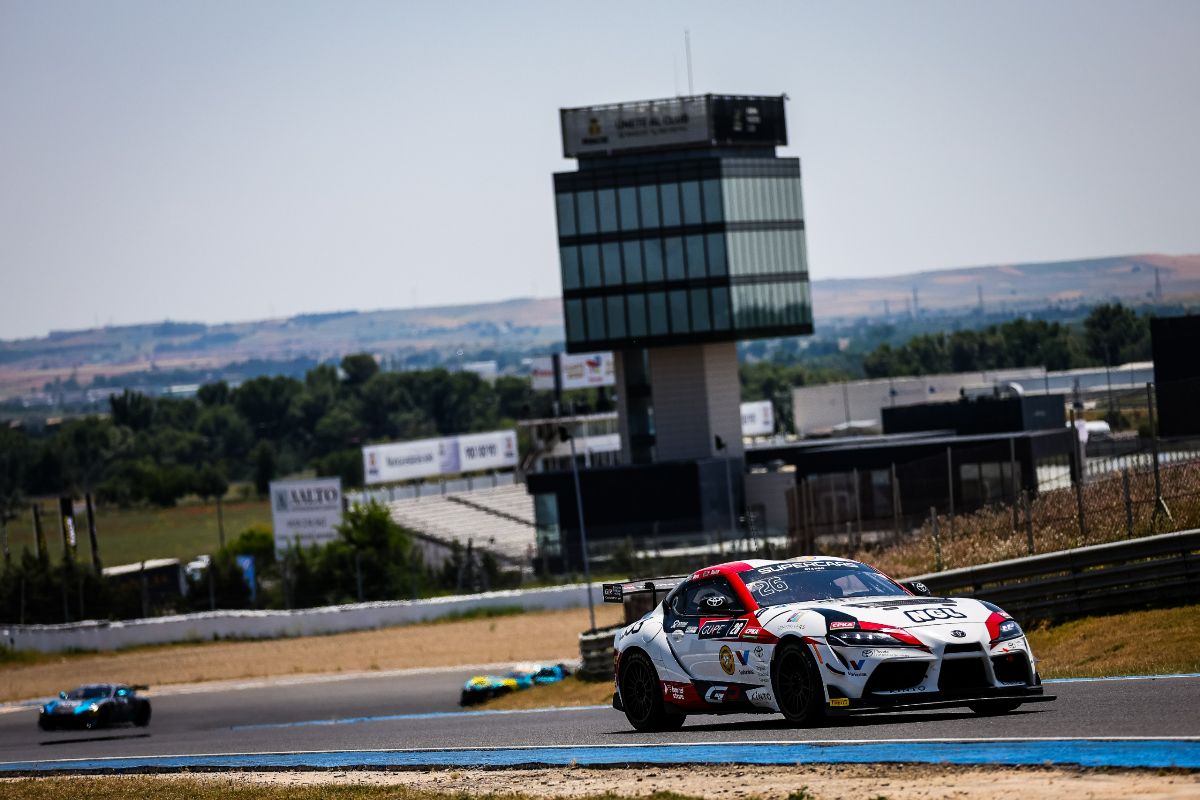 Supercars España: Toyotas na frente no primeiro dia de pista