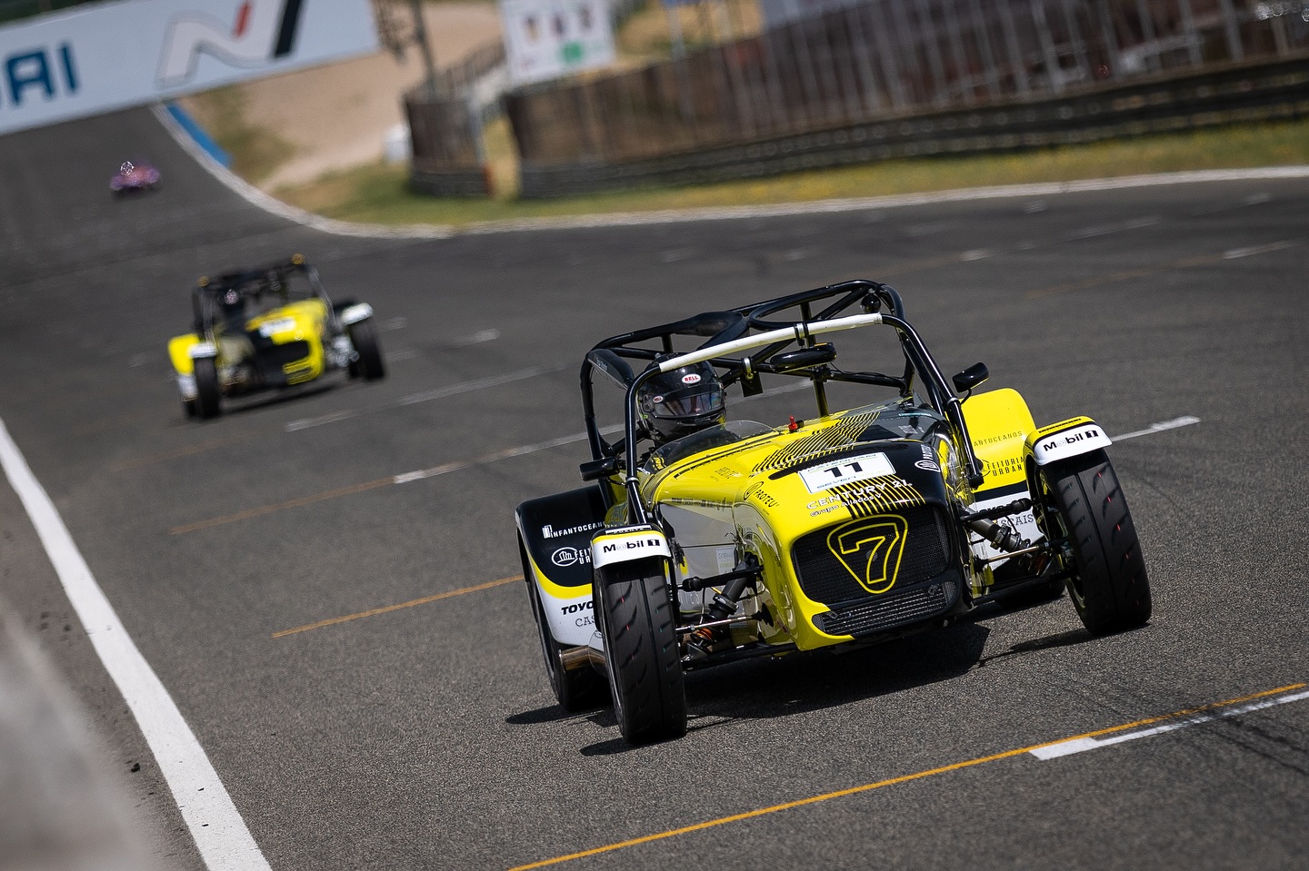 Caterham Motorsport Iberia, Jarama: Emoção no primeiro dia de prova
