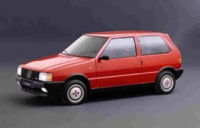 FIAT Uno Turbo i.e. celebra 40 anos thumbnail