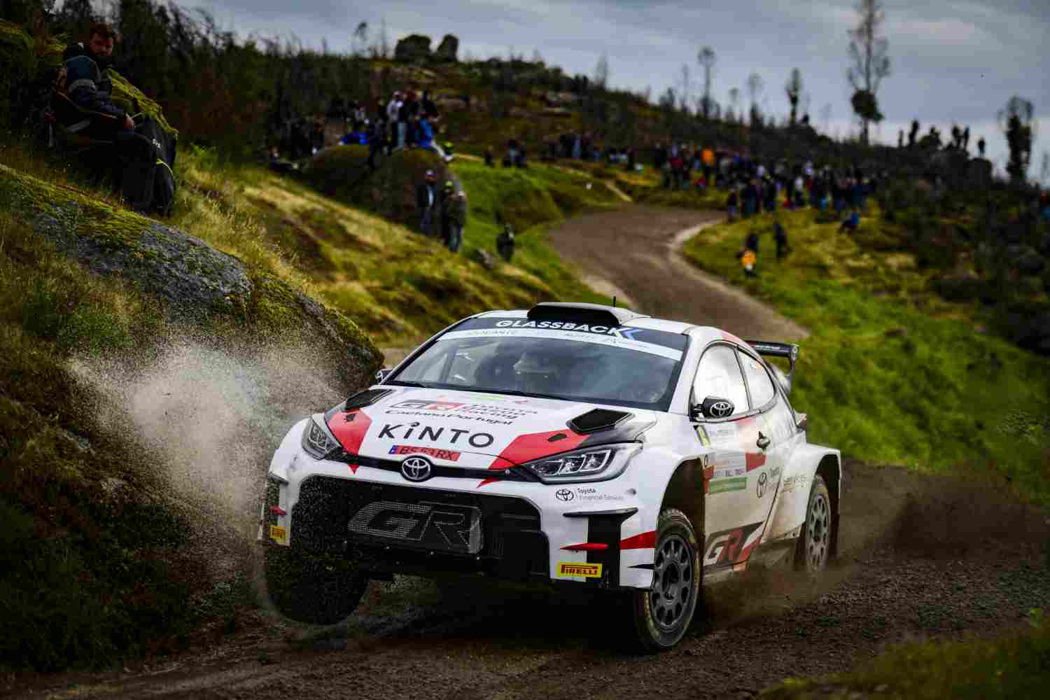 Rali Terras d’Aboboreira/PEC2: Kris Meeke passa Dani Sordo