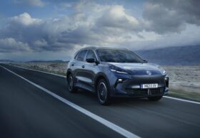 MG S5 EV reforça gama 100% elétrica da marca britânica thumbnail