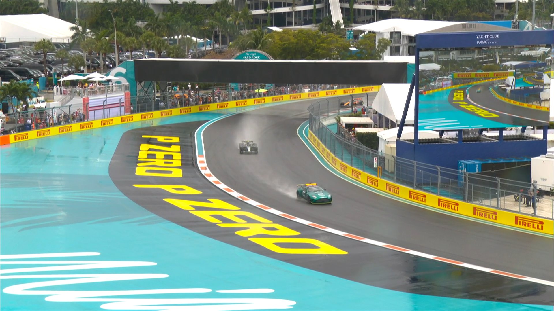 GP Miami F1: Bandeiras vermelhas antes do arranque da corrida Sprint