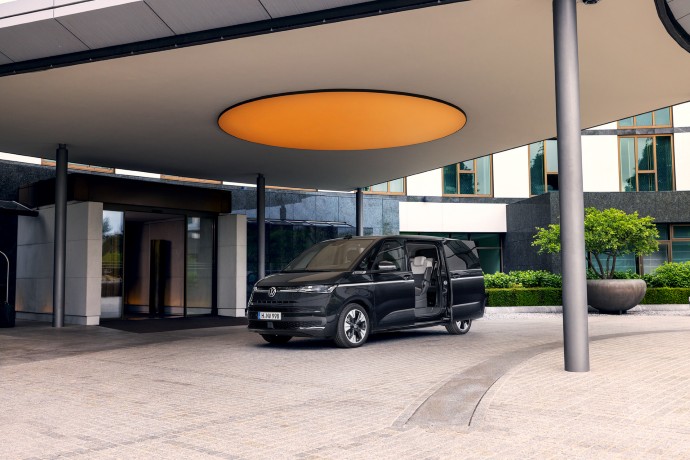 VW Multivan agora com lotação para oito thumbnail