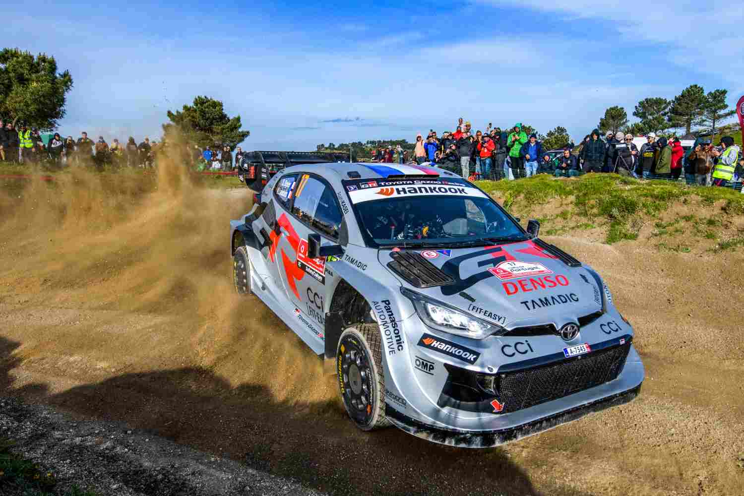 Ogier aproveita azar de Tanak e aponta ao sétimo triunfo no Rali de Portugal